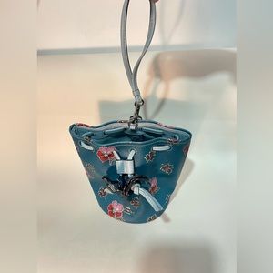 $10 OFF 🌺 Coach little bag